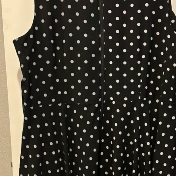 NWT City Chic Vintage PolkaDot Dress - Picture 5 of 6